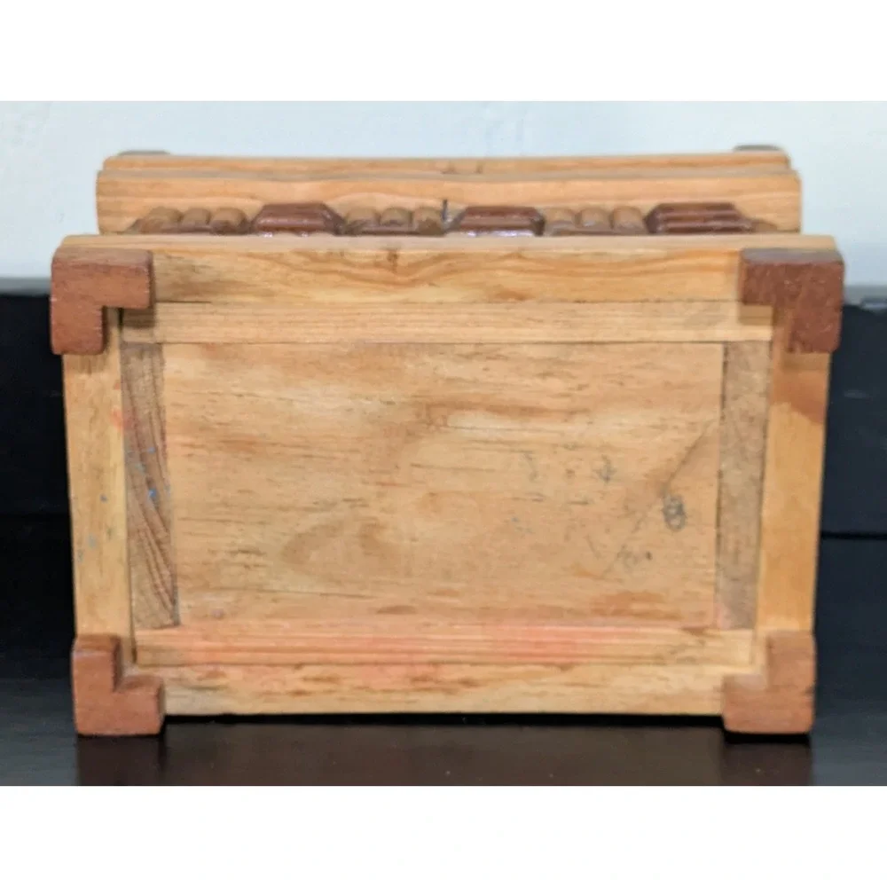 Unique Handmade Wooden Trinket Box Treasure Chest-Like Shape‎ Felted Interior